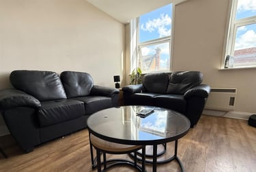 3 bed flat, St Andrews Street, Newcastle Upon Tyne, Newcastle, NE15SF - Image 1